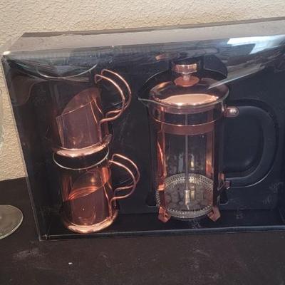 Sharper Image French press with cups