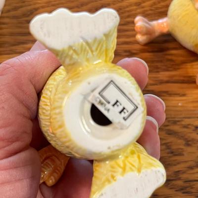 Lot 258 Chicken figures