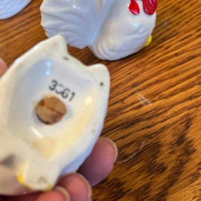 Lot 259 Ceramic chickens