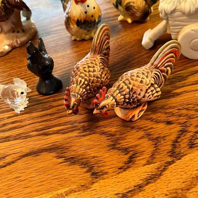 Lot 259 Ceramic chickens