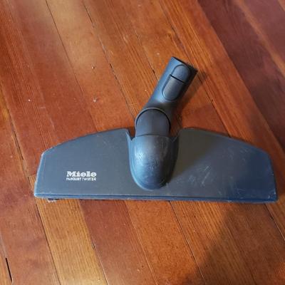 Miele Complete C3 Soft Carpet PowerLine Vacuum (B2-KD)