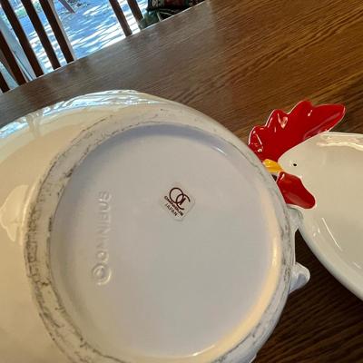 Lot 260 Chicken serve ware