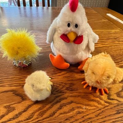 Lot 263 Plush chickens