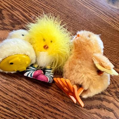 Lot 263 Plush chickens