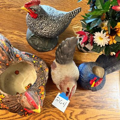 Lot 264 Large chickens