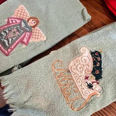 Lot 267 Christmas linens