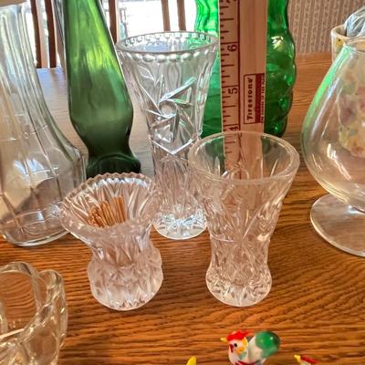 Lot 270 Lot of vases & misc.
