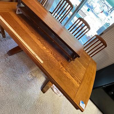 Lot 273 Oak Table set