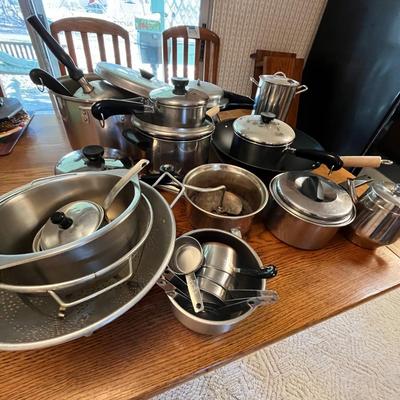Lot 280 Pots & pans