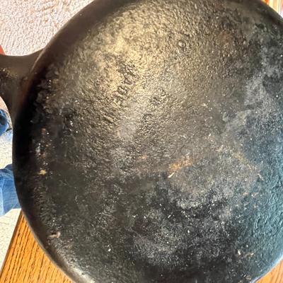 Lot 286 Cast Iron Deep Skillet w/ Lid