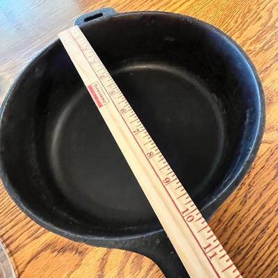Lot 286 Cast Iron Deep Skillet w/ Lid