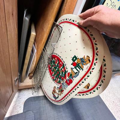 Lot 290 Cookie Sheets & other