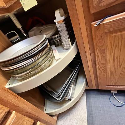 Lot 294 Bake ware & other