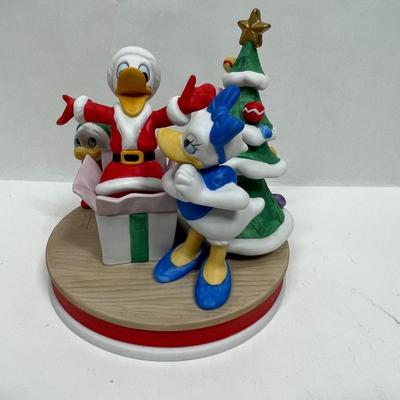 Disney Christmas 1984 Donald Duck as Santa