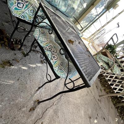 Lot 310 Vintage patio set