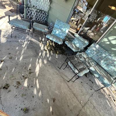 Lot 310 Vintage patio set
