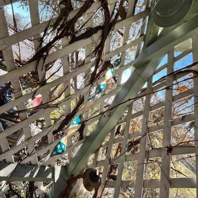 Lot 313 Outdoor decor