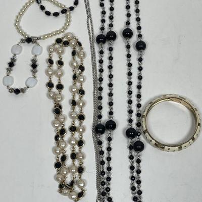 Vintage Fashion Jewelry Lot - 3 necklaces, 4 bracelets