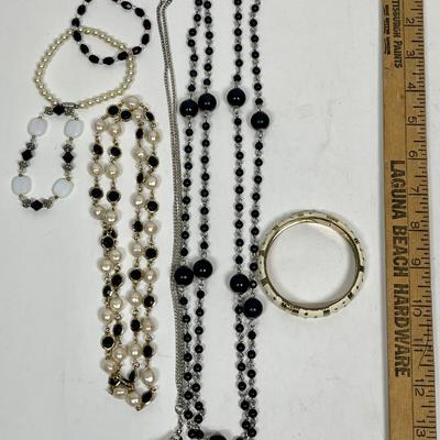 Vintage Fashion Jewelry Lot - 3 necklaces, 4 bracelets