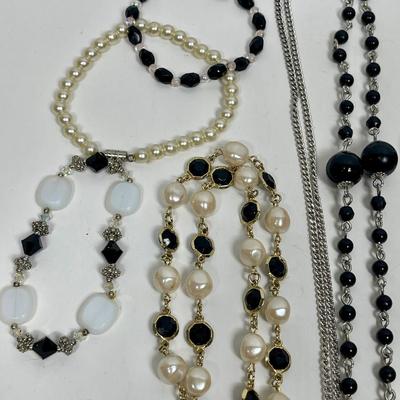 Vintage Fashion Jewelry Lot - 3 necklaces, 4 bracelets