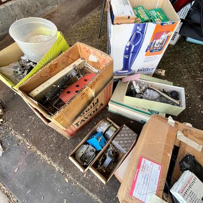 Lot 318 Large hardware assortment