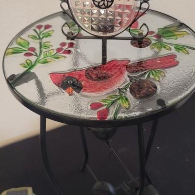 Outdoor items & Cardinal glass top table