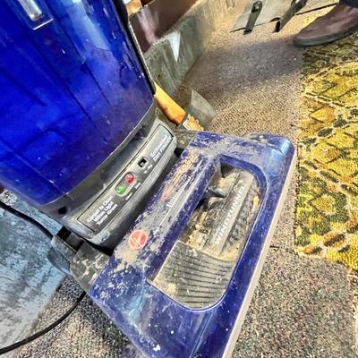 Lot 324 Hoover Vac