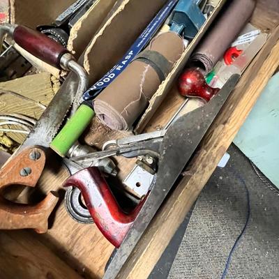 Lot 334 Drawer of tools & other