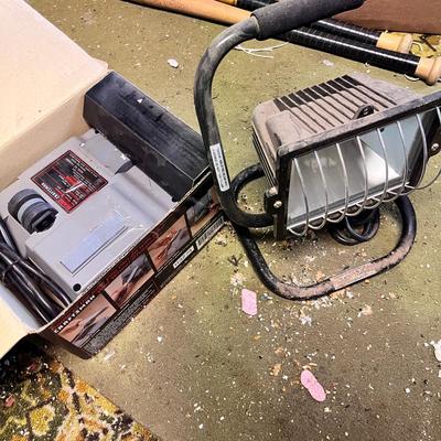 Lot 348 Craftsman wet wheel sharpener & light