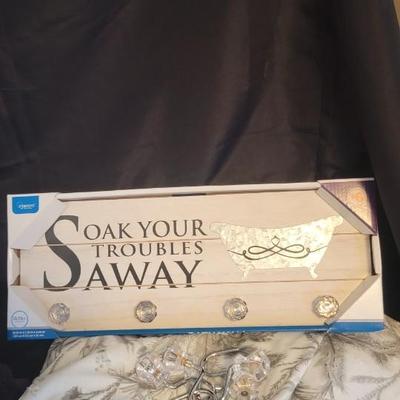 Shower curtain, towels