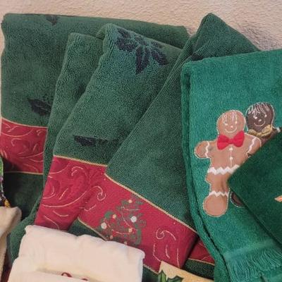 Holiday towels