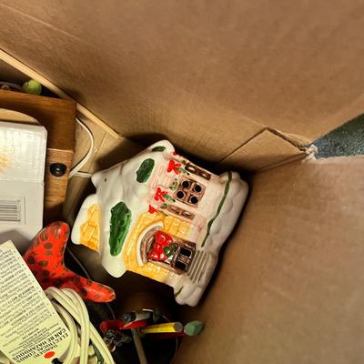 Lot 353 Lg box of household