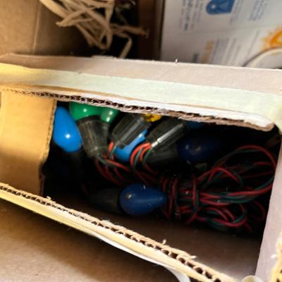 Lot 353 Lg box of household