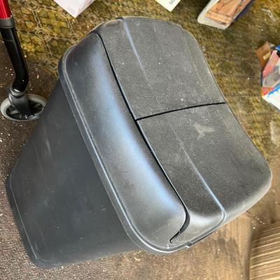 Lot 363 Walker & trash can