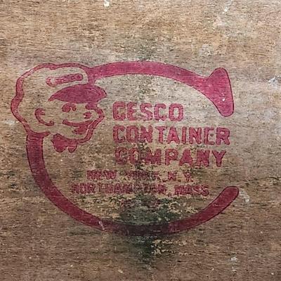 Vintage Green's Dairy York PA Wood & metal Milk Crate Nov. 1957 Cesco Container co.