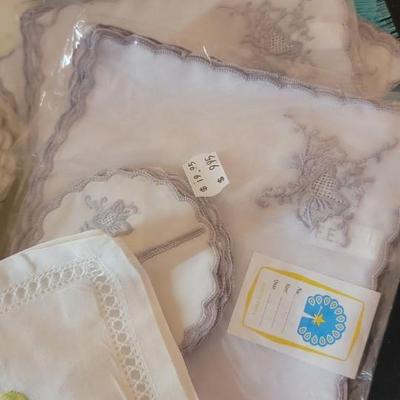 Linens, aluminum foil print