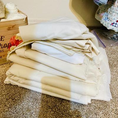 Cotton and Yarn Lot w/ material