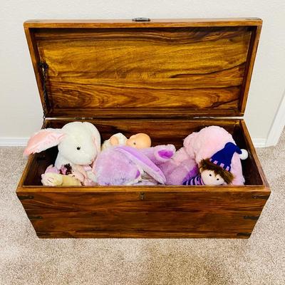 Chest w/ stuffed Toys