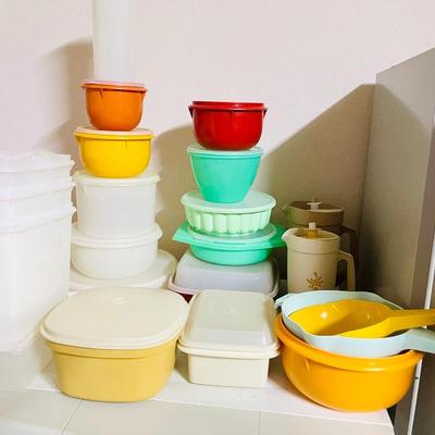 Tupperware Lot