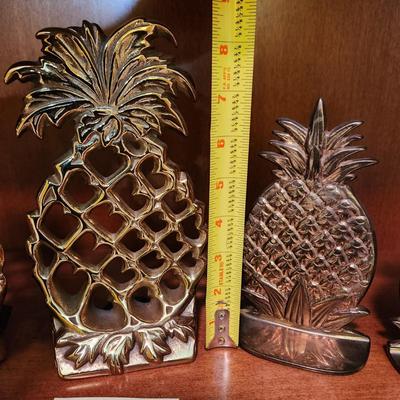 2 Pair Brass Pineapple Bookends Williamsburg Virginia Metal crafters & Gatco