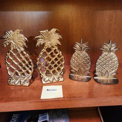 2 Pair Brass Pineapple Bookends Williamsburg Virginia Metal crafters & Gatco