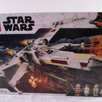 Retired Lego Star Wars Luke Skywalker's X-Wing Fighter #75301