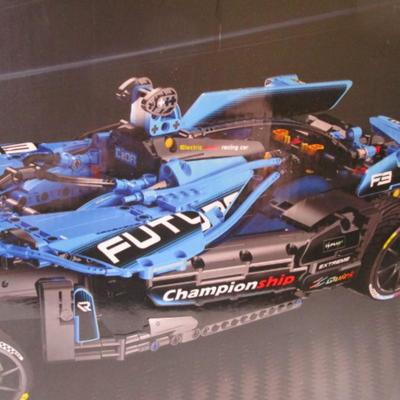 CaDfi Electric Super Racing Car Model C64004