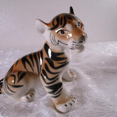 Lomonosov Imperial Porcelain baby tiger cub figurine