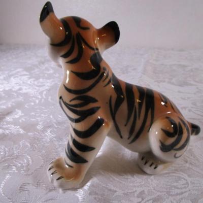 Lomonosov Imperial Porcelain baby tiger cub figurine