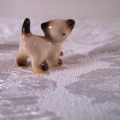 Hagen Renaker Cat & Walking Siamese Kitten