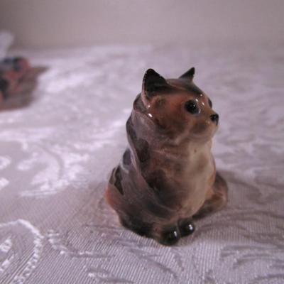 Hagen Renaker Cat & Walking Siamese Kitten