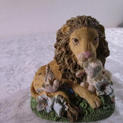 Lamb & Lion figurine
