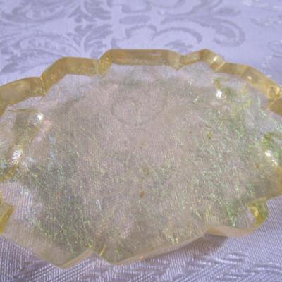Iridescent leaf decoration