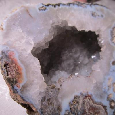 Crystal geode